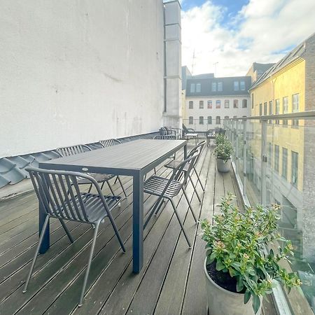 Big 4 Bedroom Apartment With Bathtub By Cph City Hall Square Kopenhagen Exterior foto