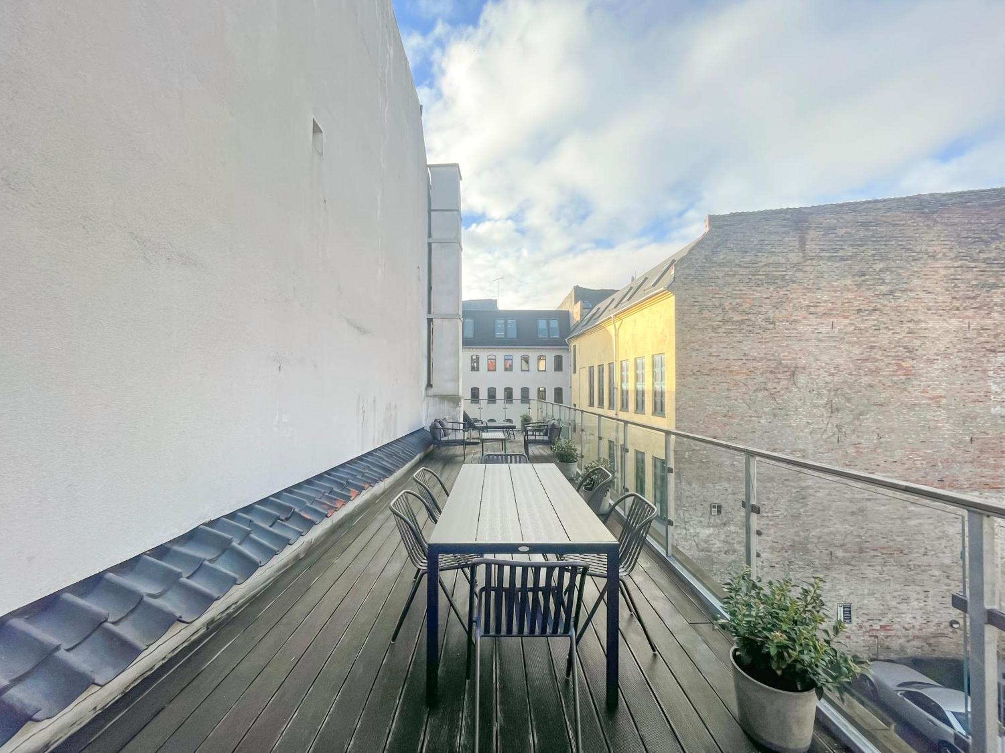 Big 4 Bedroom Apartment With Bathtub By Cph City Hall Square Kopenhagen Exterior foto